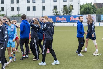 Bild 26 - wBJ Hamburger SV - FC Suederelbe : Ergebnis: 9:0
